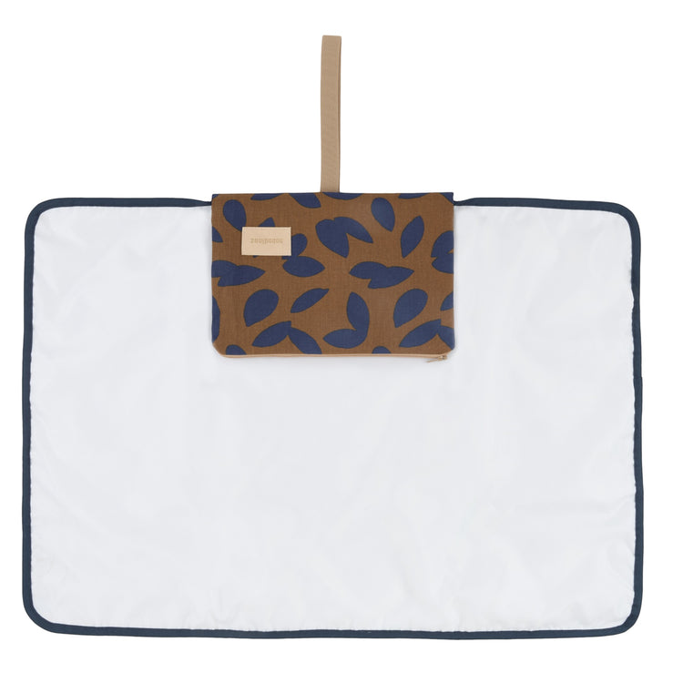 HYDE PARK. Waterproof changing pad Blue Leaves