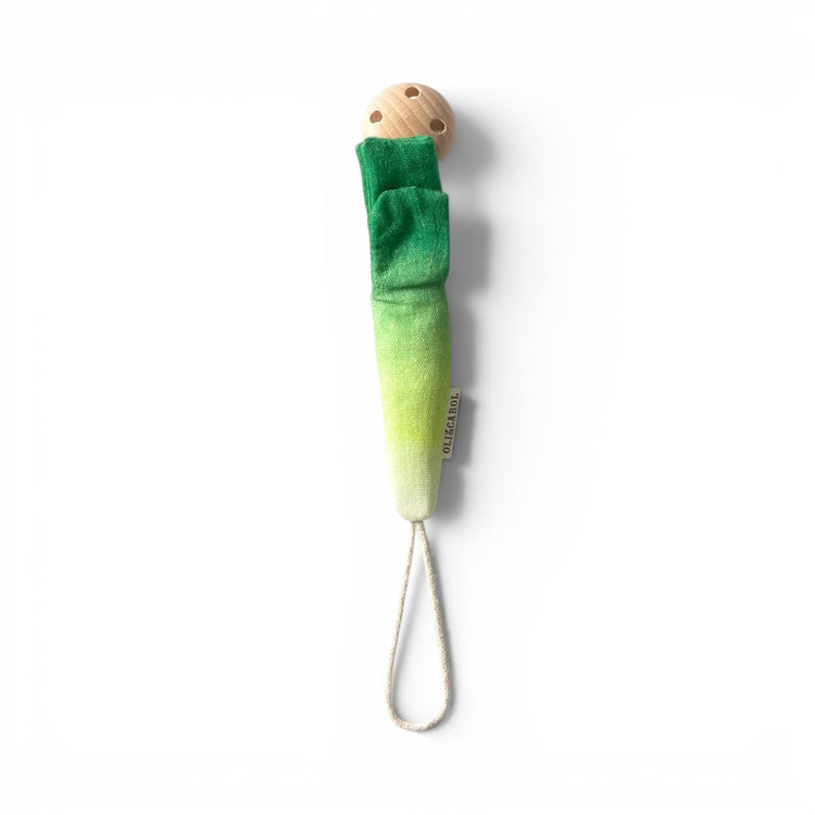 OLI&CAROL. Pacifier hanger Leek