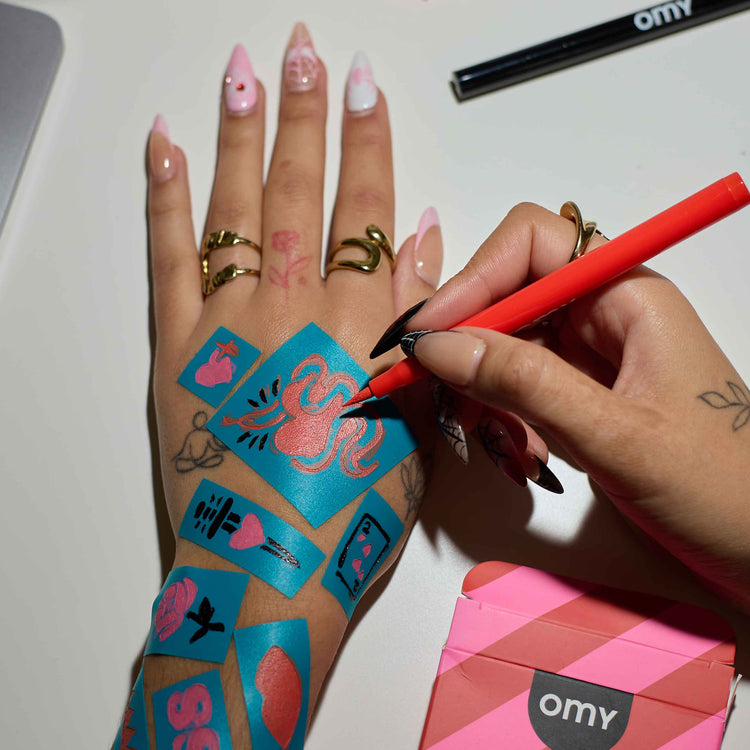 OMY. Σετ ζωγραφικής δέρματος Tattoo Art - Love