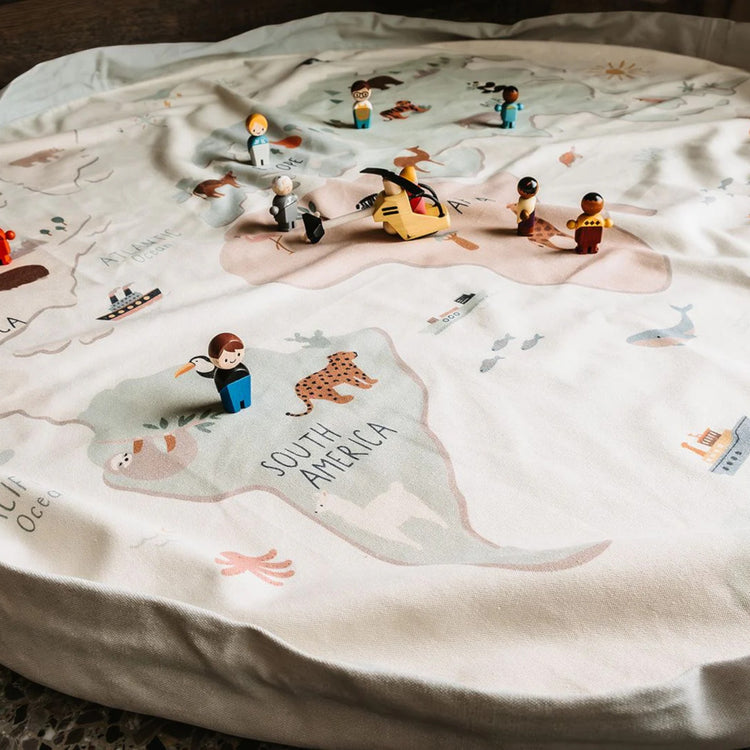 PLAY&GO. 2 in 1 storage bag and playmat. Worldmap colour