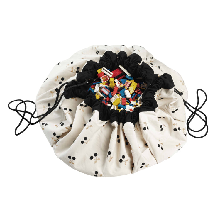 PLAY&GO. 2 in 1 storage bag and playmat. Cherry Gold