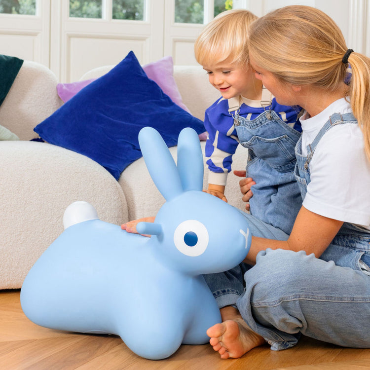 Quut. Hoppi bouncing Bunny blue