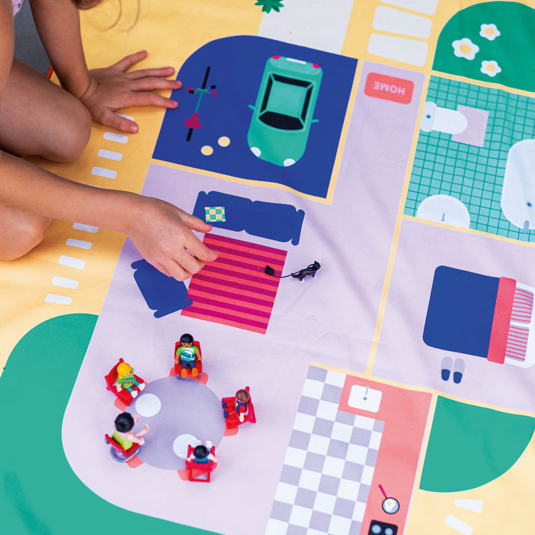 Quut. Play towel Doll house 180x100 cm