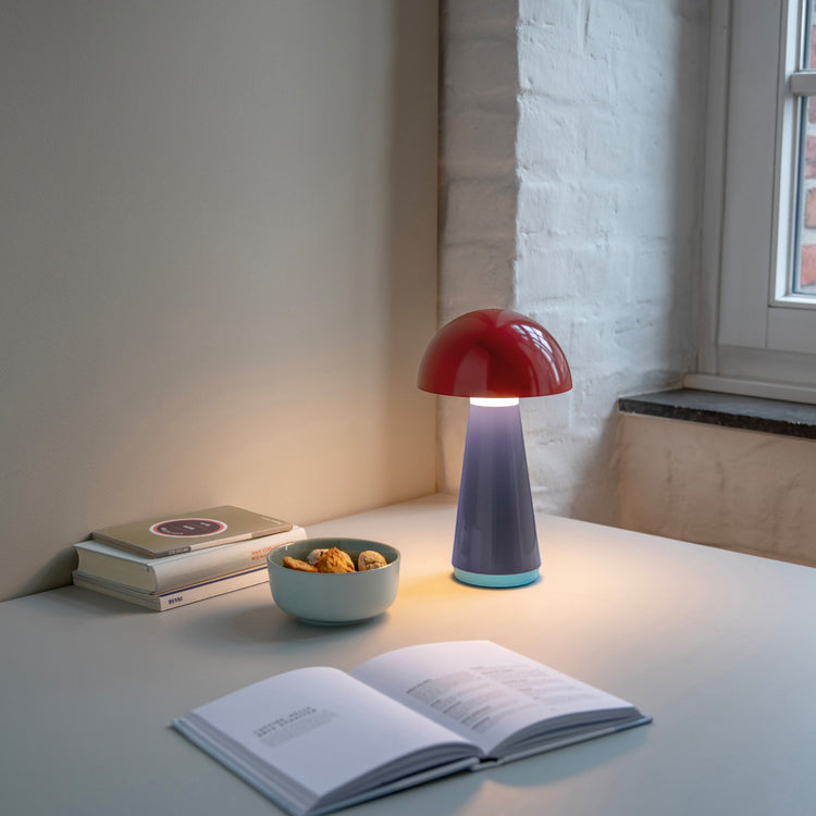 REMEMBER. Table lamp Bob red
