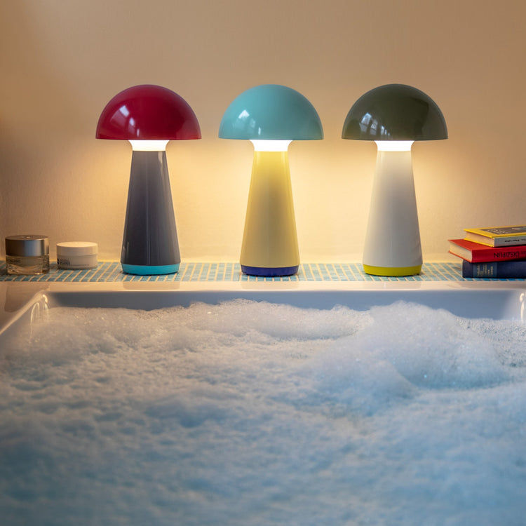 REMEMBER. Table lamp Bob red