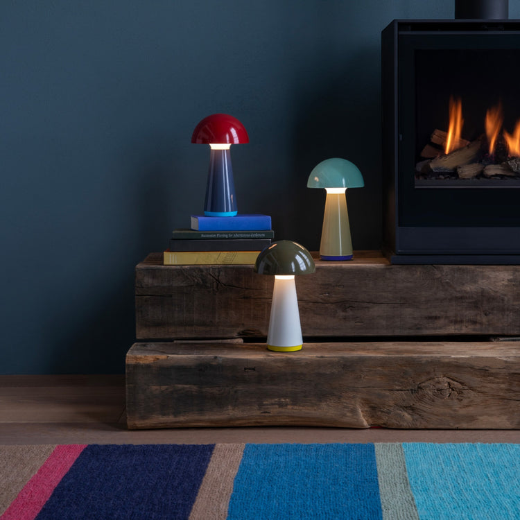 REMEMBER. Table lamp Bob red