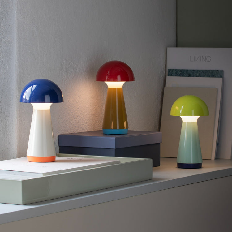 REMEMBER. Table lamp Bobbi blue