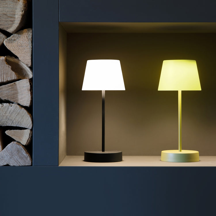 REMEMBER. Table lamp Oscar pure
