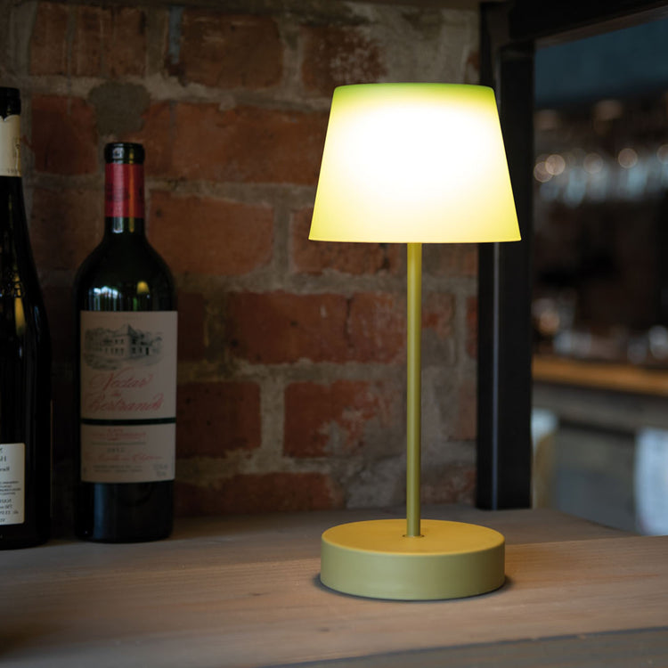 REMEMBER. Table lamp Oscar fresh
