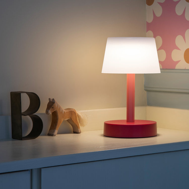 REMEMBER. Table lamp Fritz coral