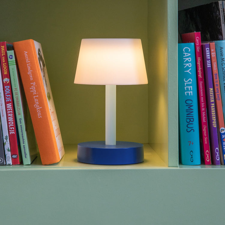 REMEMBER. Table lamp Fritz sky
