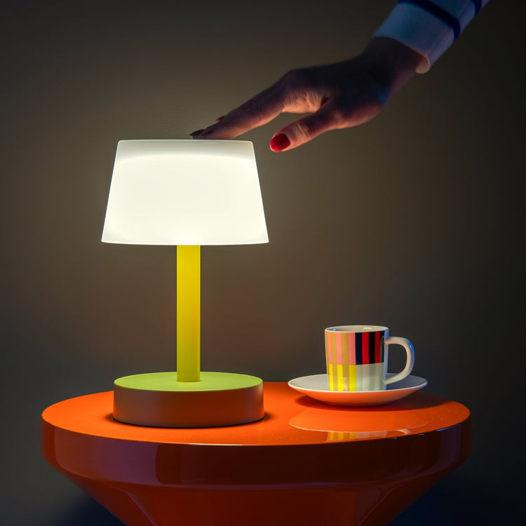 REMEMBER. Table lamp Fritz flora