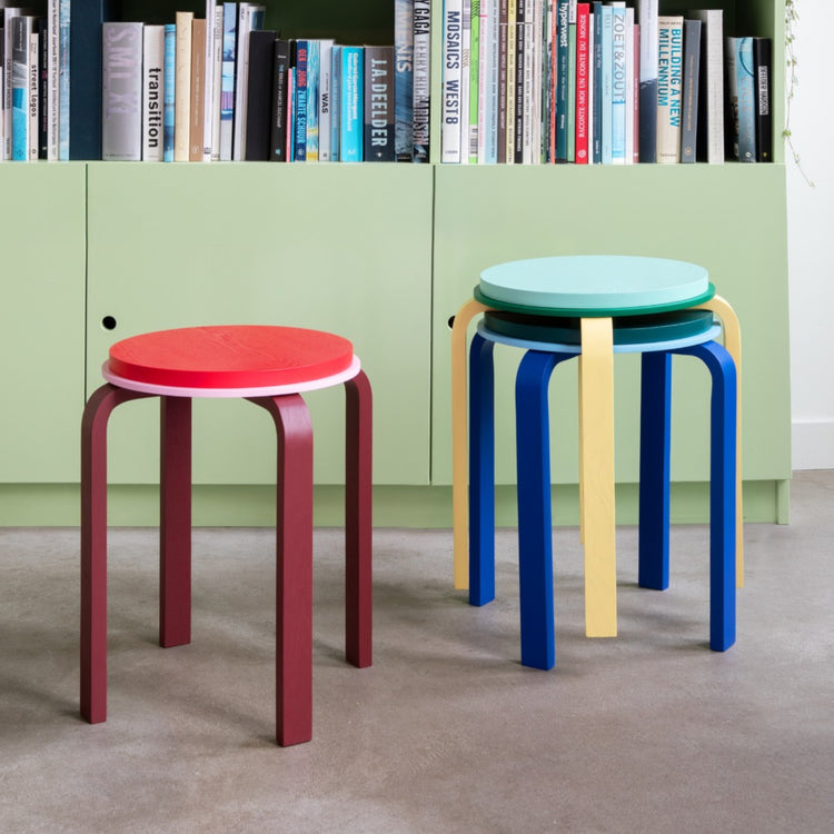 REMEMBER. Stool Max yellow