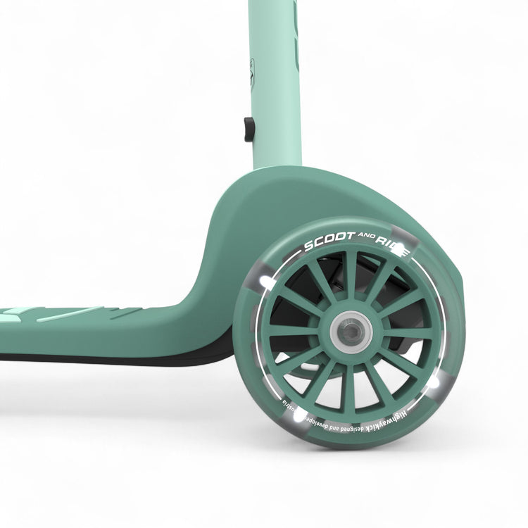 Scoot and Ride. Highwaykick 3S forest