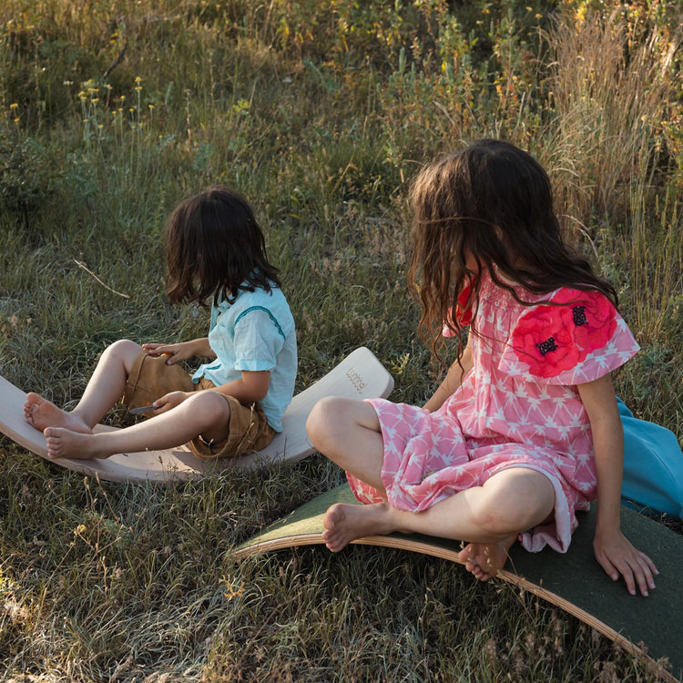 WOBBEL. Wobbel Large with felt Moonstone