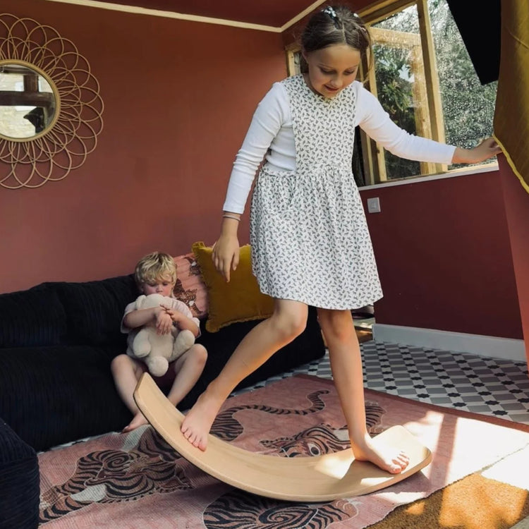 WOBBEL. Wobbel Large with felt Moonstone