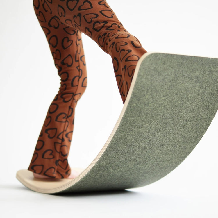 WOBBEL. Wobbel Large with felt Jungle