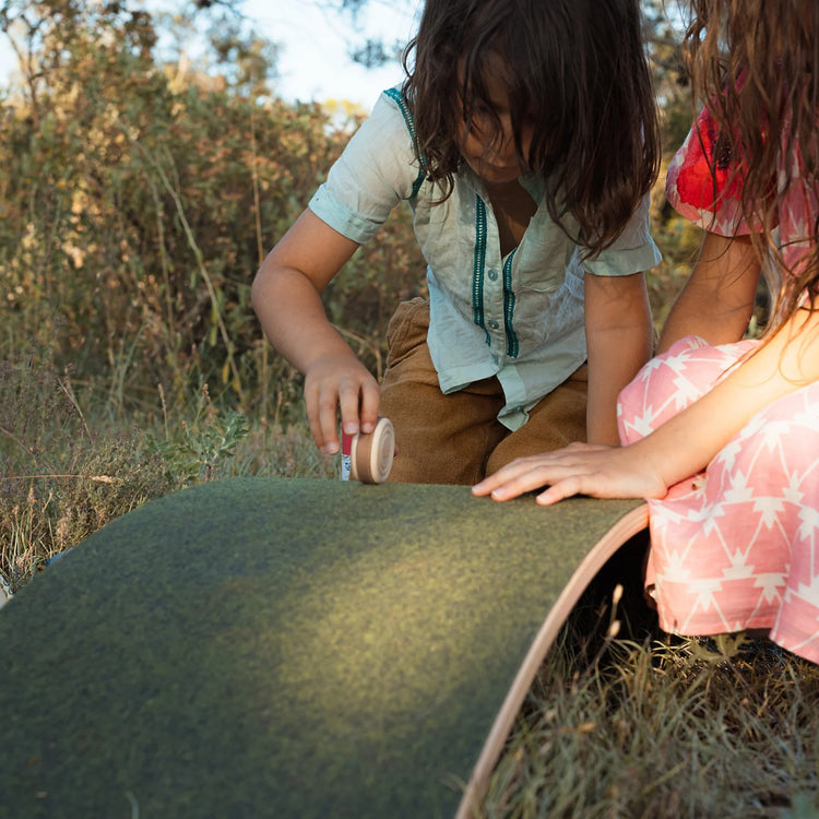 WOBBEL. Wobbel Large with felt Jungle