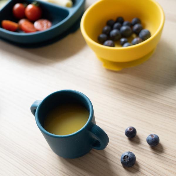 EKOBO. Set of 2 premium silicone cups for kids (dark blue/light blue)