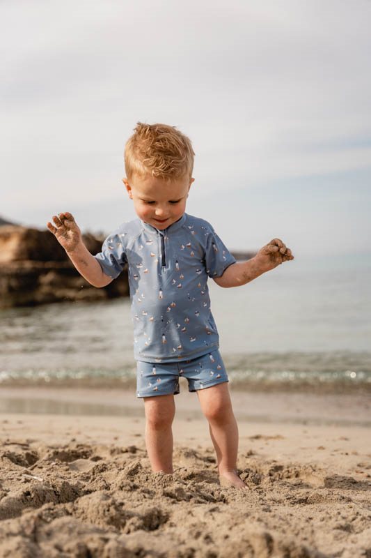 LITTLE DUTCH. Μπλουζάκι κοντομάνικο με προστασία UV Sailors Bay Dark Blue - Νο 62/68