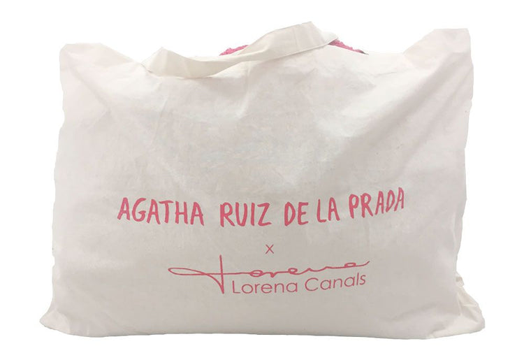 Lorena Canals. Χαλί δωματίου Puffy Agatha με μαξιλάρι Καρδιά 160x180 εκ.