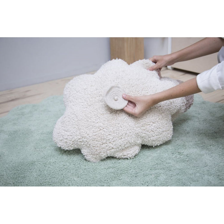 Lorena Canals. Χαλί δωματίου Puffy Sheep με μαξιλάρι (απαλό πράσινο) 140εκ.