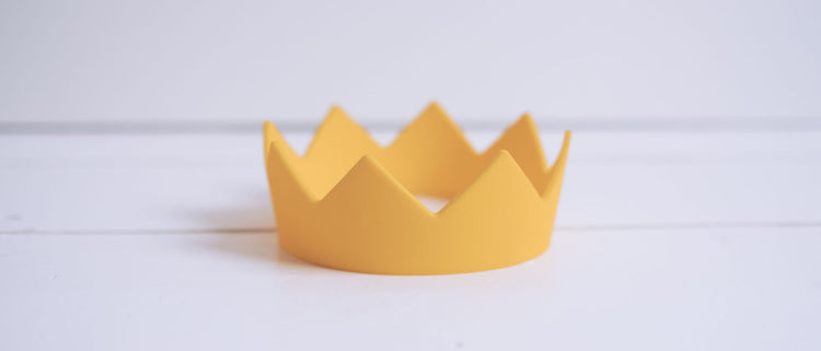 MR MARIA. Crown (yellow)