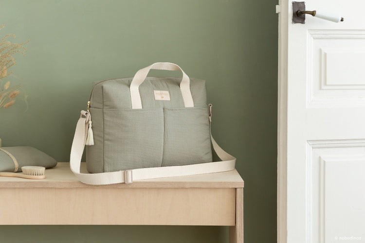 NEW ELEMENTS. Gala Waterproof Changing Bag Laurel Green 35x27x14
