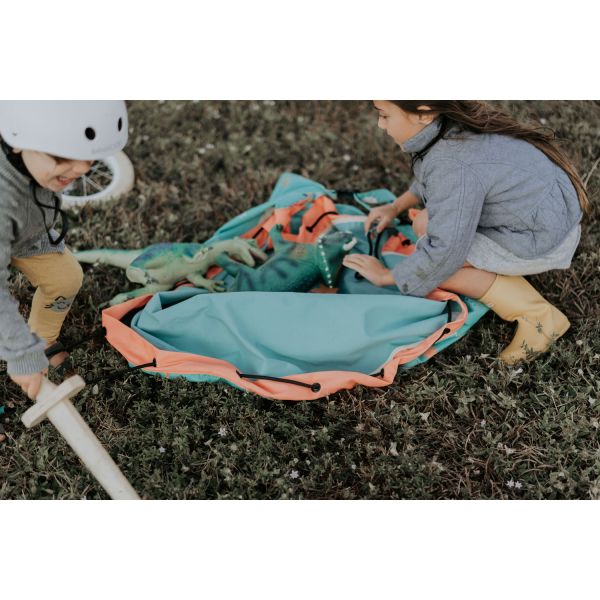 PLAY&GO. 2 in 1 storage bag and playmat. Outdoor Play