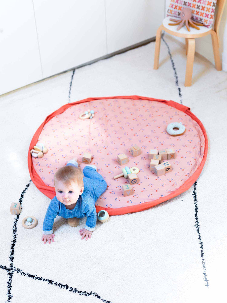 PLAY&GO. 2 in 1 Soft Playmat. Animals